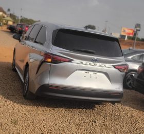 Foreign Used 2022 Toyota Sienna