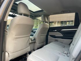 Foreign Used 2016 Toyota Highlander