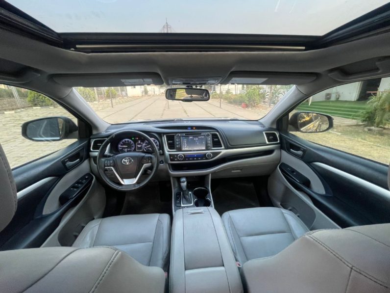 Foreign Used 2016 Toyota Highlander
