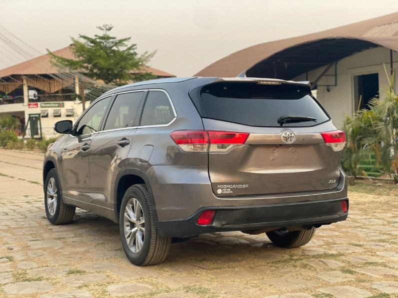 Foreign Used 2016 Toyota Highlander