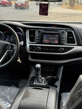 Foreign Used 2016 Toyota Highlander