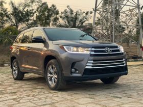 Foreign Used 2016 Toyota Highlander
