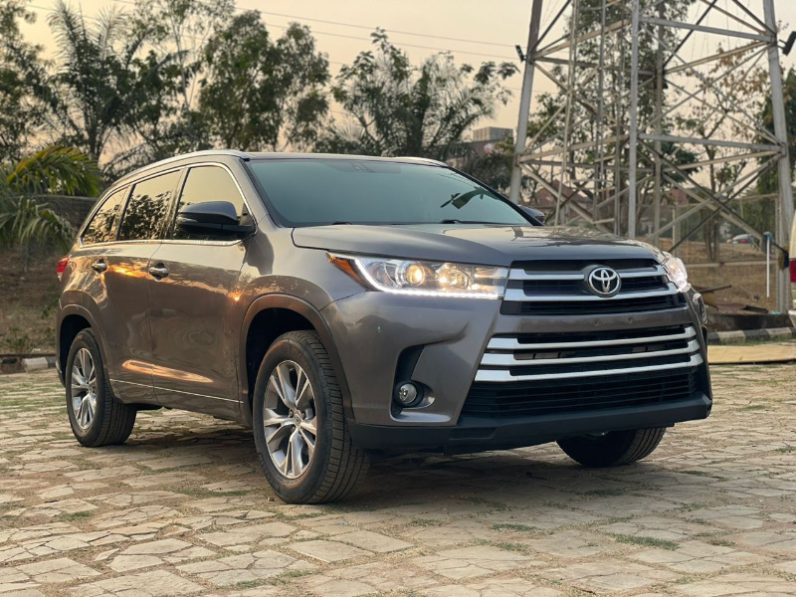 Foreign Used 2016 Toyota Highlander