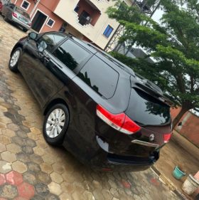 Nigeria Used 2012 Toyota Sienna