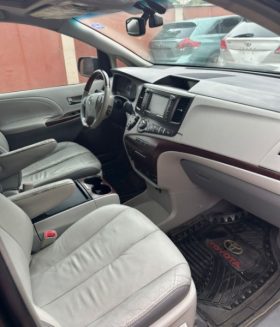Nigeria Used 2012 Toyota Sienna