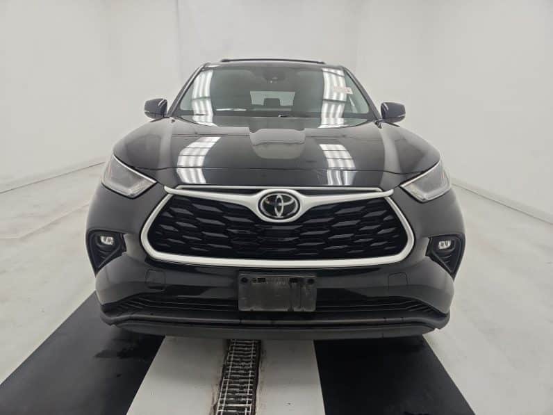 Foreign Used 2021 Toyota Highlander