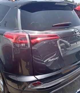 Foreign Used 2018 Toyota RAV4
