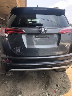 Foreign Used 2017 Toyota RAV4