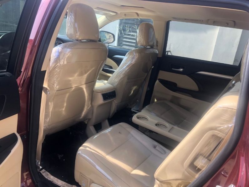 Foreign Used 2017 Toyota Highlander Hybrid