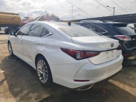 Foreign Used 2021 Lexus ES