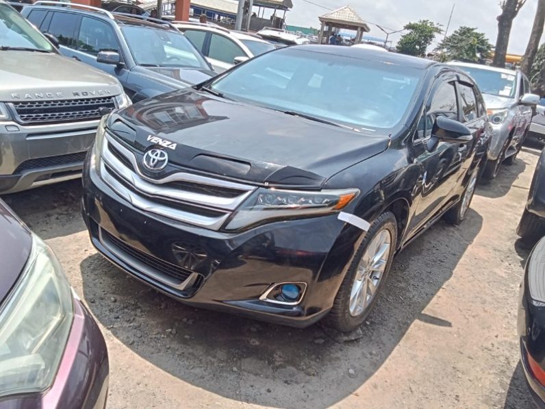 Foreign Used 2014 Toyota Venzas
