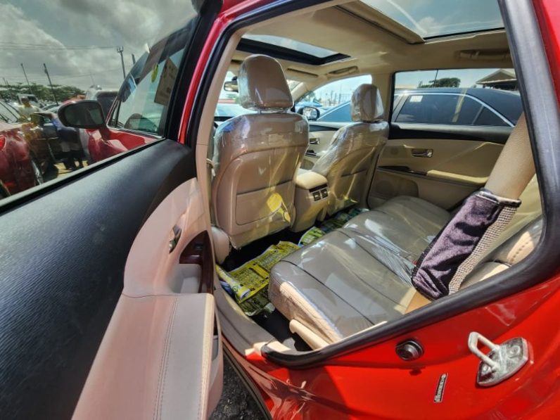 Foreign Used 2011 Toyota Venzas