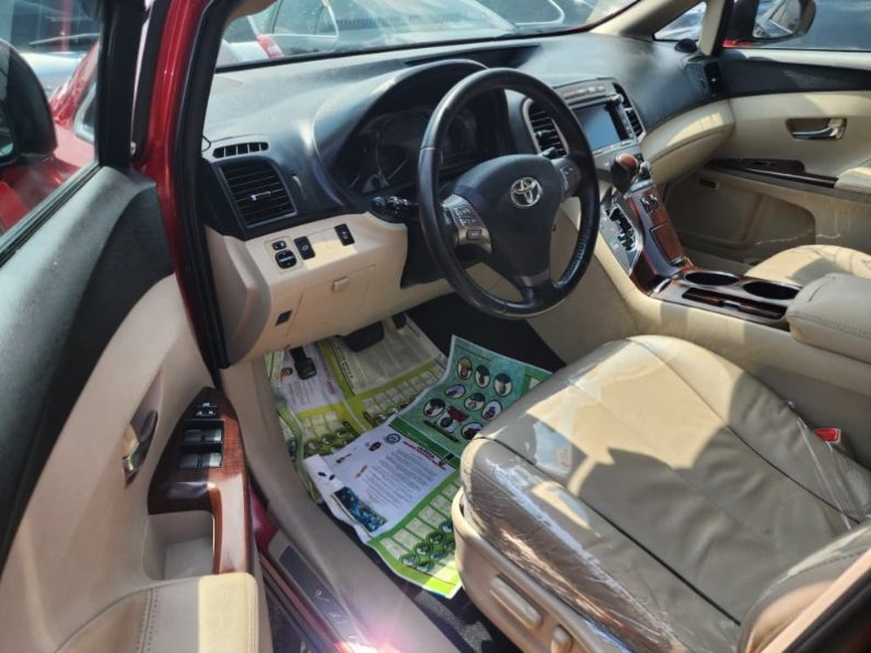 Foreign Used 2011 Toyota Venzas
