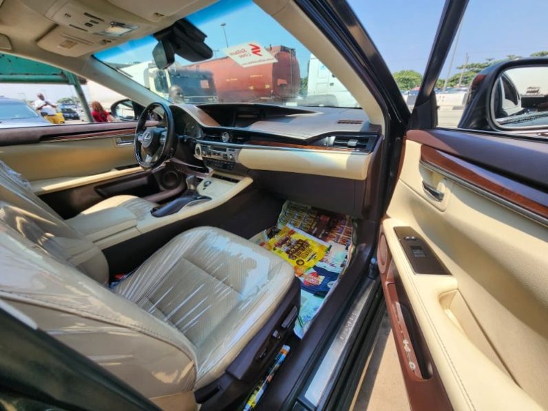 Foreign Used 2017 Lexus ES