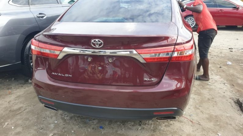 Foreign Used 2014 Toyota Avalon