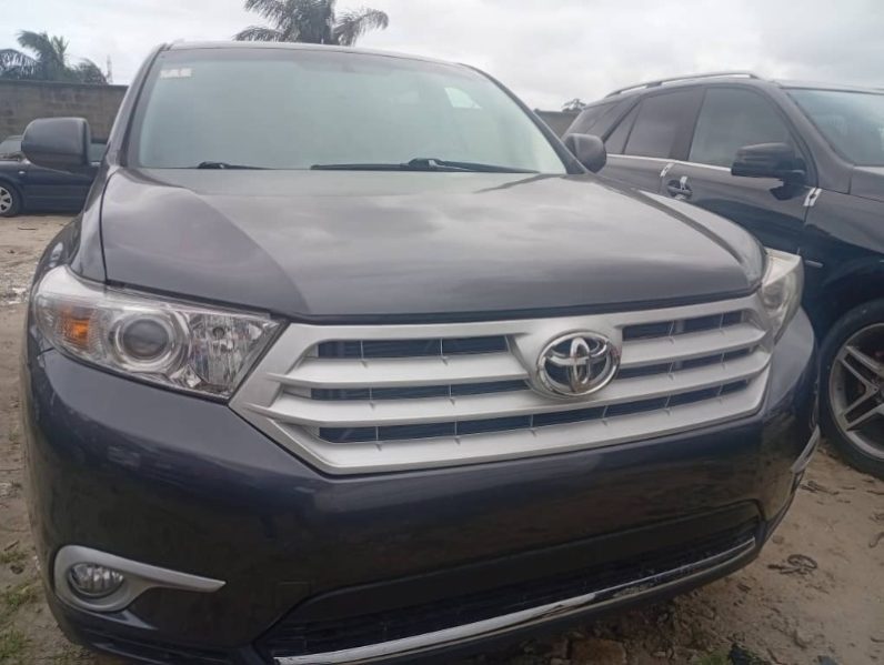 Foreign Used 2013 Toyota Highlander Hybrid