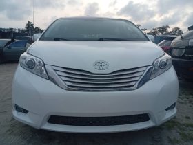 Foreign Used 2013 Toyota Sienna