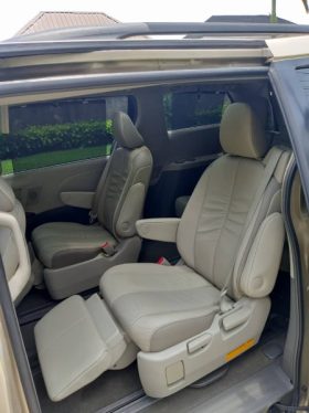 Foreign Used 2012 Toyota Sienna