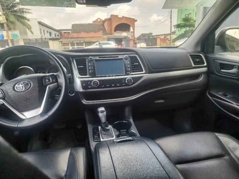Toyota Highlander 2016
