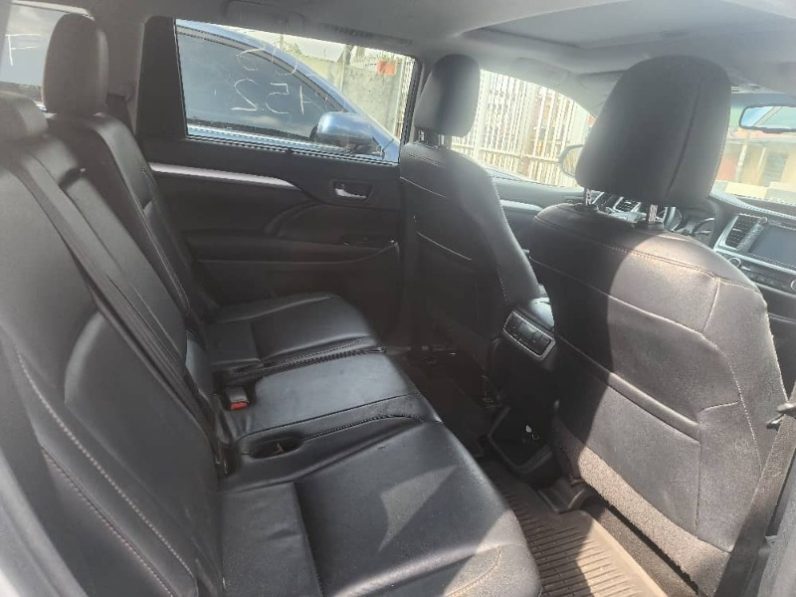 Toyota Highlander 2016