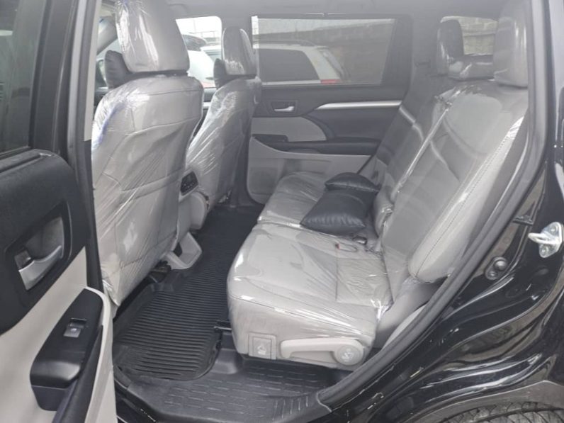 Foreign Used 2017 Toyota Highlander