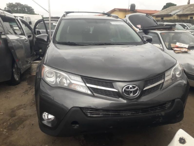 Foreign Used 2013 Toyota RAV4