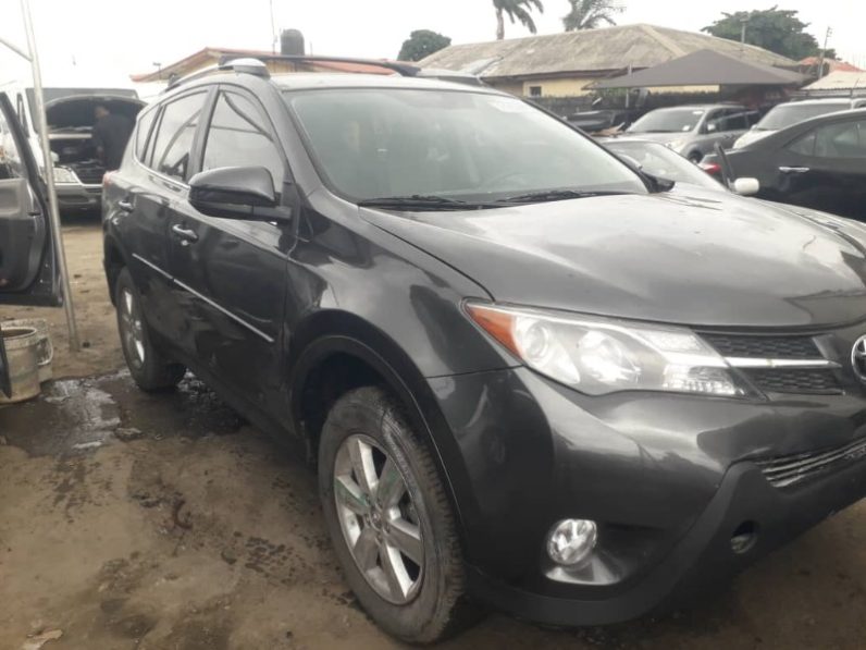 Foreign Used 2013 Toyota RAV4