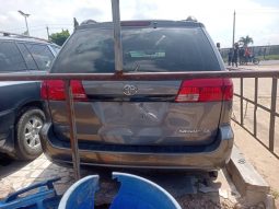 Foreign Used 2005 Toyota Sienna