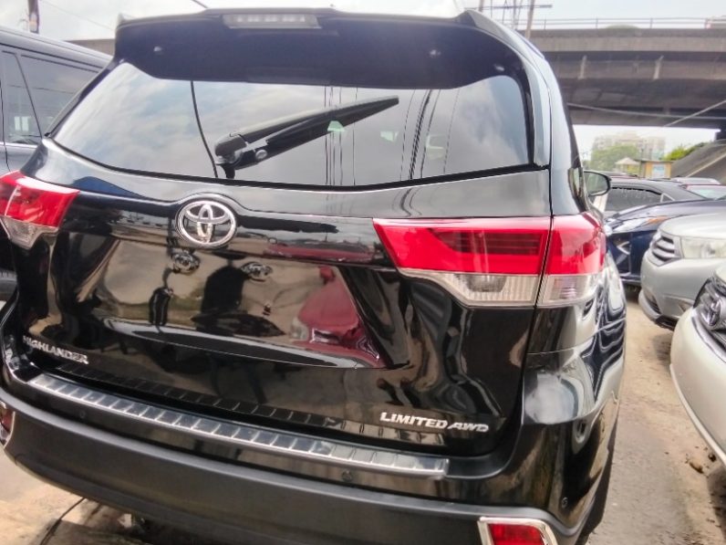 Foreign Used 2015 Toyota Highlander