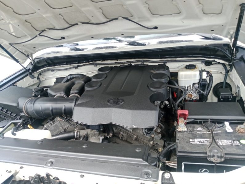 Foreign Used 2013 Toyota FJ Cruise