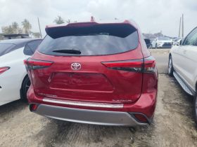Foreign Used 2020 Toyota Highlander