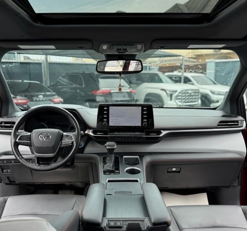Foreign Used 2022 Toyota Sienna