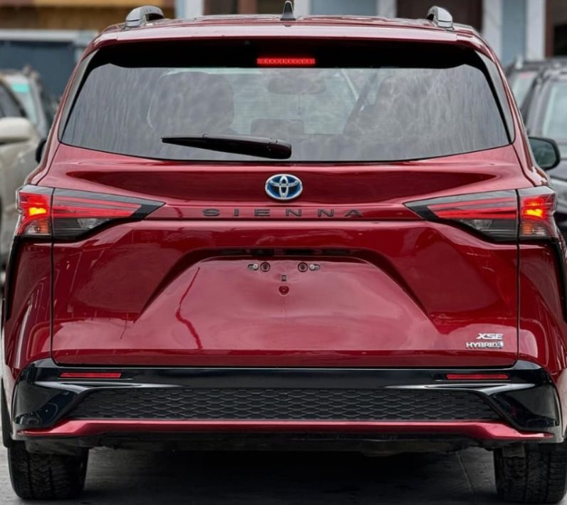 Foreign Used 2022 Toyota Sienna