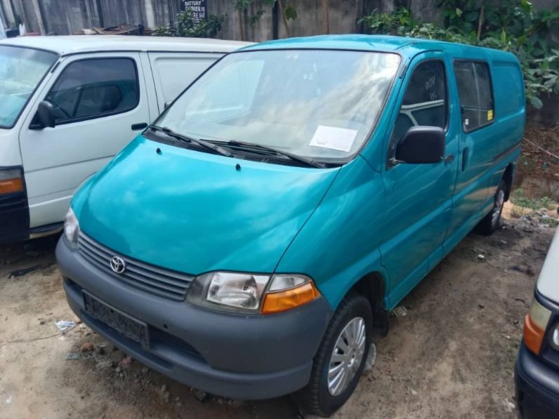 Foreign Used 2006 Toyota Hiace