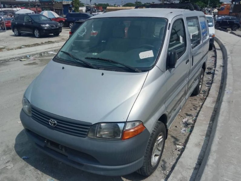Foreign Used 2006 Toyota Hiace