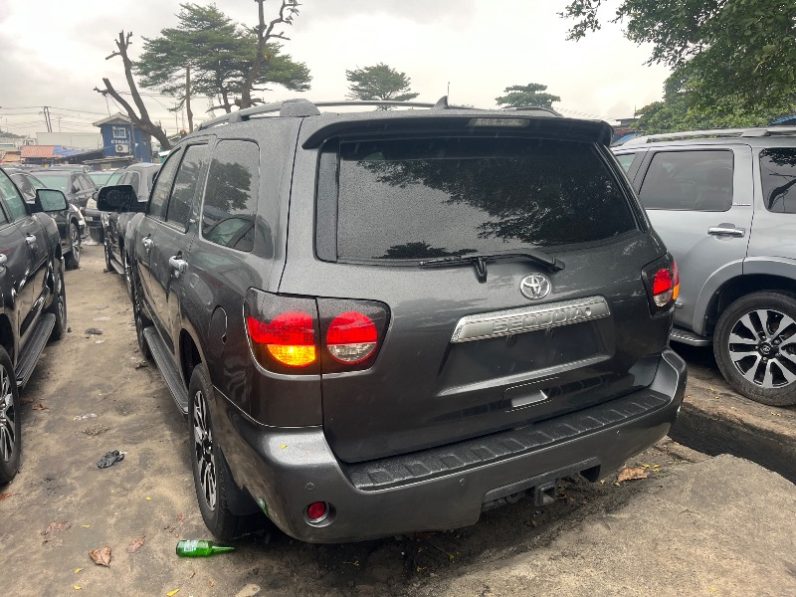 Foreign Used 2013 Toyota Sequoia