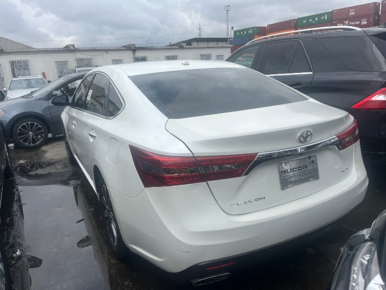 Foreign Used 2016 Toyota Avalon