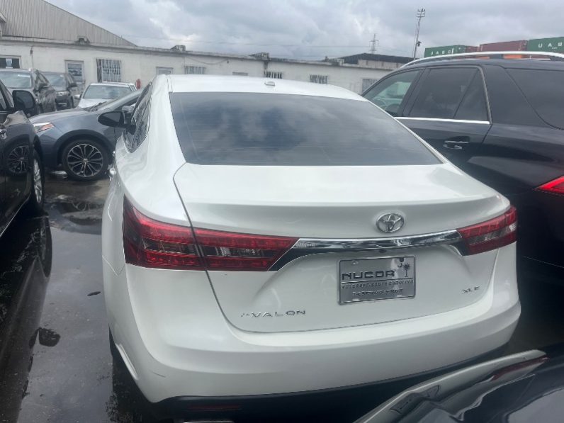 Foreign Used 2016 Toyota Avalon