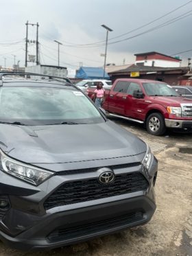 Foreign Used 2021 Toyota RAV4