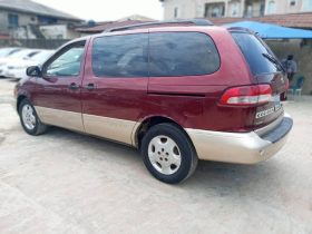 Nigeria Used 2002 Toyota Sienna