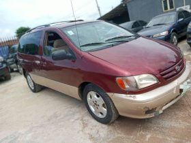 Nigeria Used 2002 Toyota Sienna