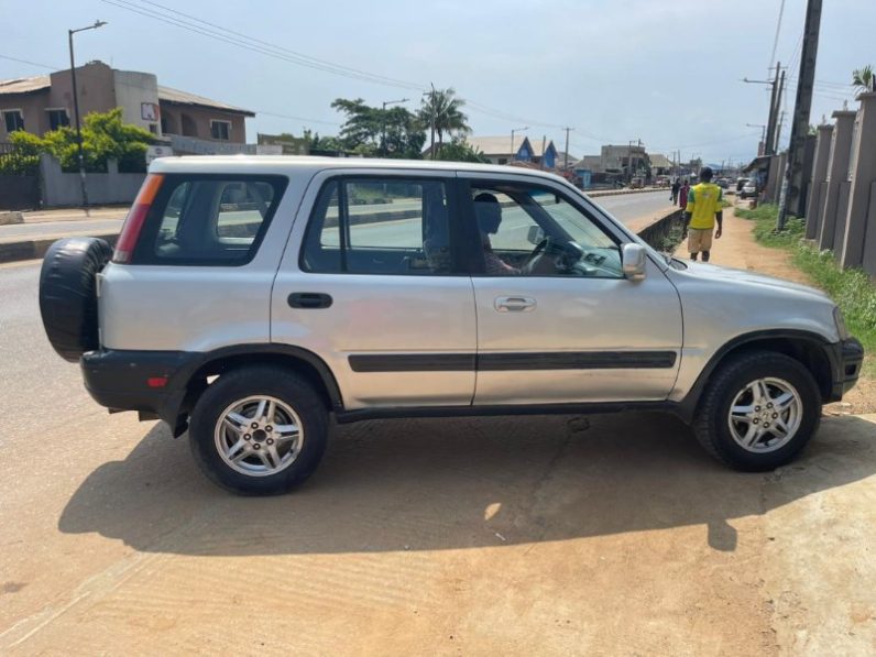Nigeria Used 1999 Honda CR-V