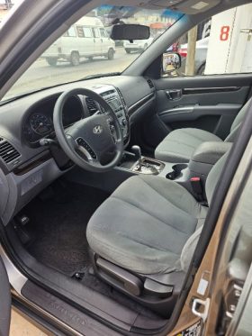 multipurpose-passenger vehicle (mpv) 2011 Hyundai Santa Fe