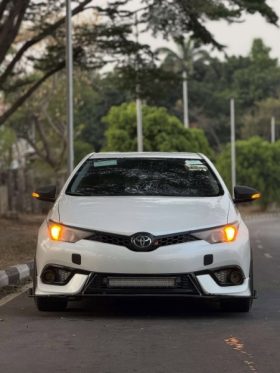 Foreign Used 2016 Toyota Prius Prime