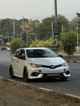 Foreign Used 2016 Toyota Prius Prime